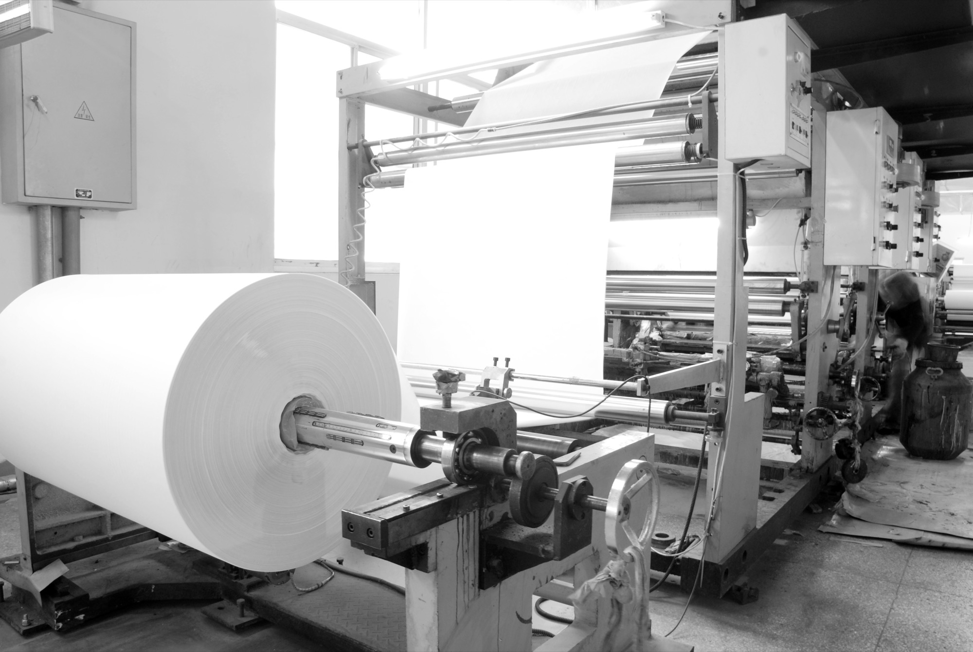Stainless tube in a paper machine